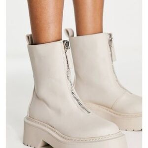 Asos chunky ankle boot with zip up detail in sand Size 7 Platform leather nwt